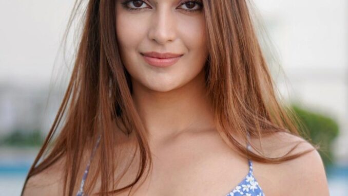 MV5BOTFjODRkNzItZjM5Mi00NzRiLThiODMtNWNlNWVjYzAxZjZlXkEyXkFqcGc@._V1_ Yesha Sagar Biography