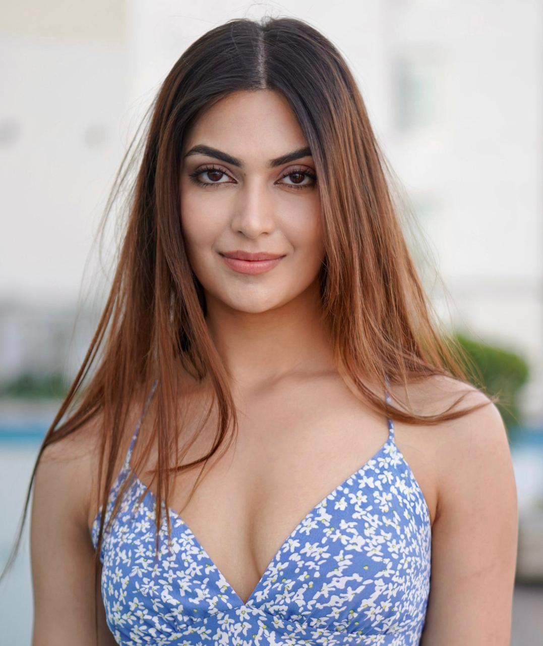 Yesha Sagar Biography