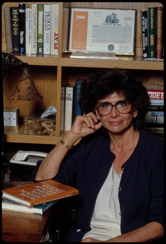 Singer Kaplan Biography