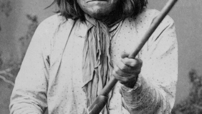 Geronimo-1886 Geronimo Biography